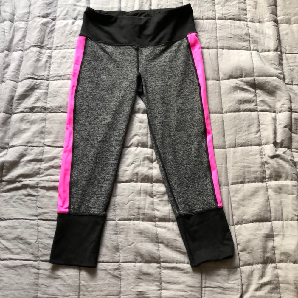 Victoria secret capris, size small.